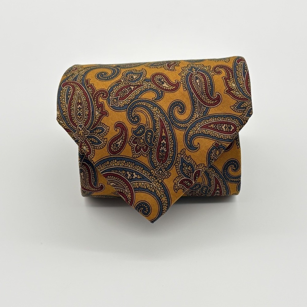 Brooks Brothers 346 Pure Silk Necktie Classic Paisley Pattern Yellow Background - Picture 2 of 10